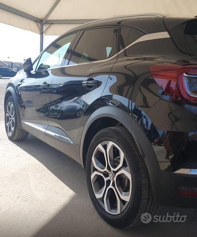 Usata Renault Captur 116 CV (85 kW) 2020 Nero SUV