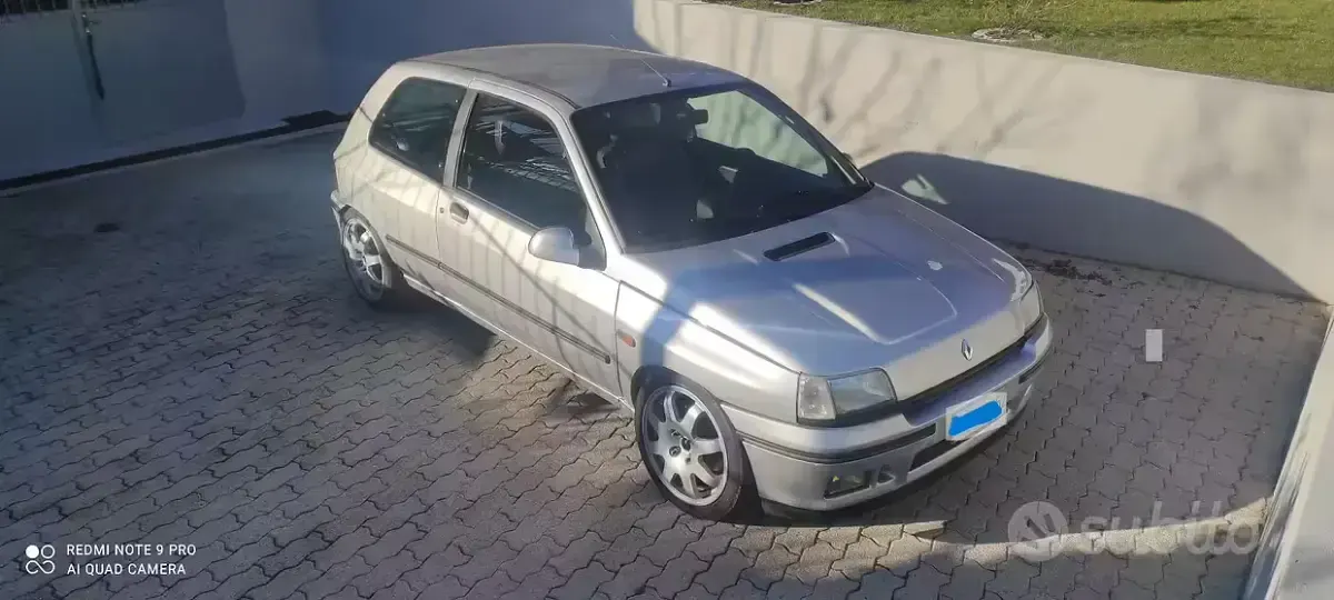 Usata Renault Clio 137 CV (100 kW) 1992 Grigio Utilitaria