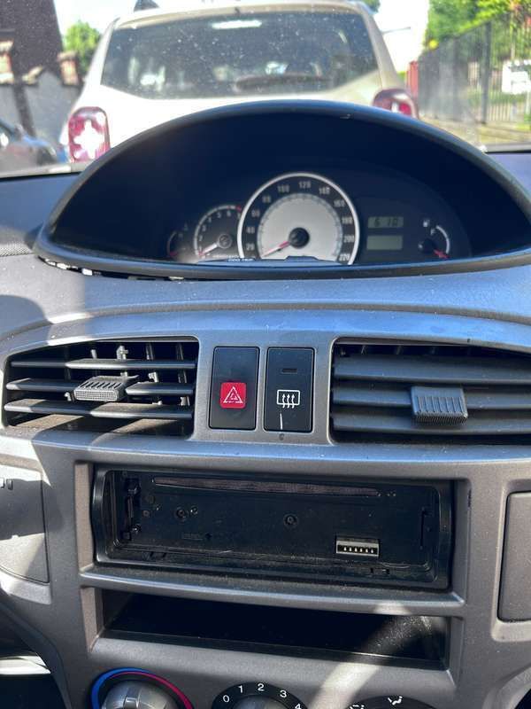 Grigio Usata 2004 Hyundai Matrix Monovolume | 1200 € (Super prezzo) - Immagine 1/4