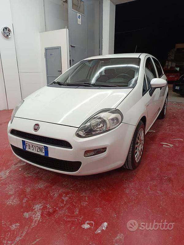 Usata Fiat Grande Punto 75 CV (55 kW) 2015 Utilitaria