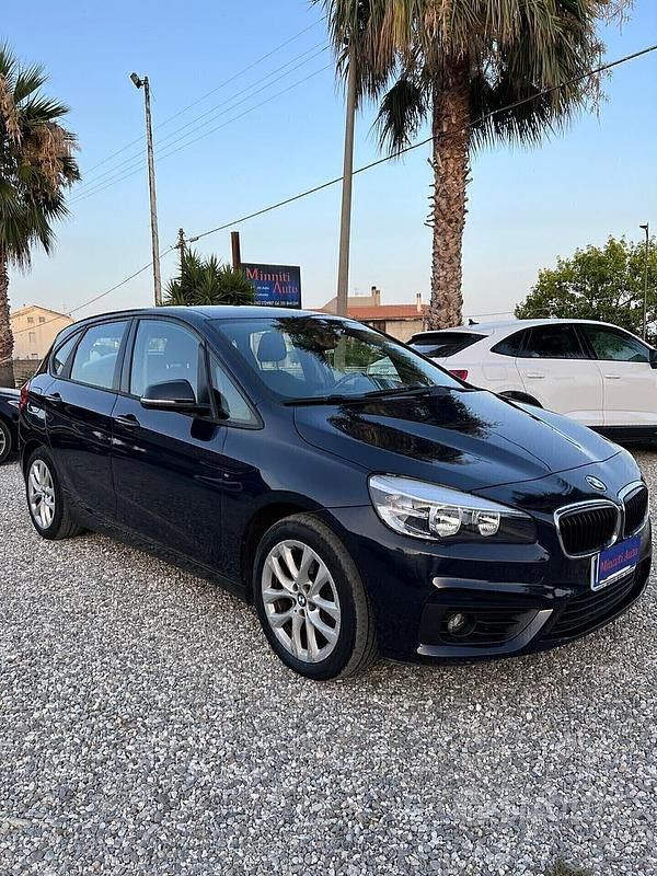 Blu Usata 2014 BMW 216 Active Tourer Sport Line Monovolume | 10.500 € (Buon prezzo) - Immagine 1/4