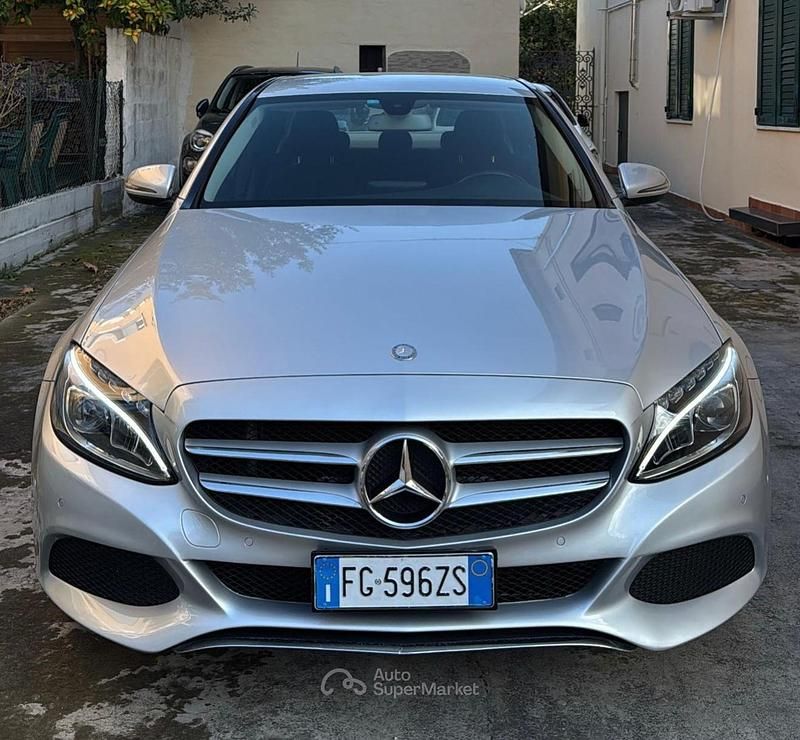 Usata Mercedes C200 136 CV (100 kW) 2017 Argento Berlina
