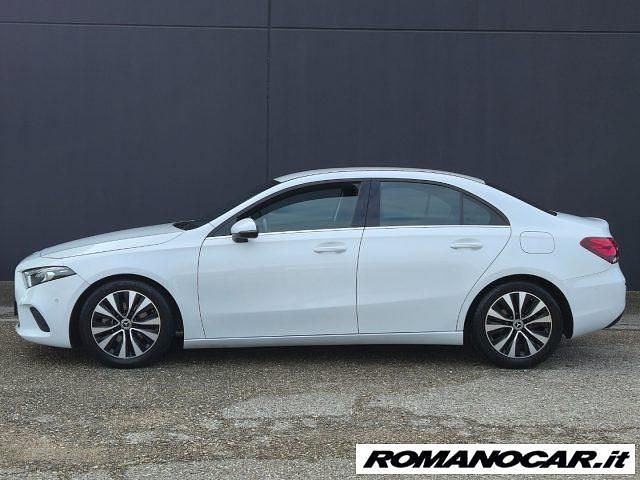 Usata Mercedes A180 Business 116 CV (85 kW) 2021 Bianco Berlina