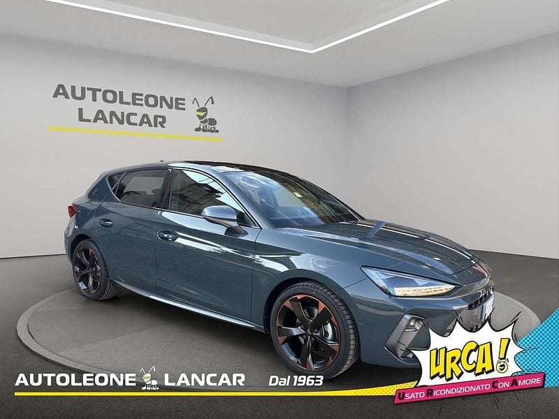 Blu Usata 2025 Cupra Leon Tre volumi | 32.280 € (Buon prezzo) - Immagine 1/4