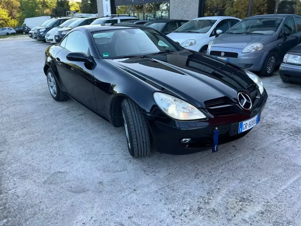 Usata Mercedes SLK300 231 CV (169 kW) 2005 Nero Cabrio