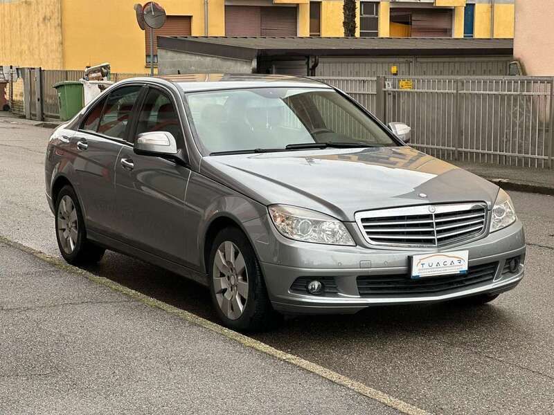 Usata Mercedes C200 Classic 136 CV (100 kW) 2008 Argento Berlina