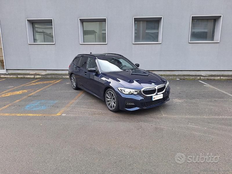 Usata BMW 320e M Sport 2020 Blu Station wagon