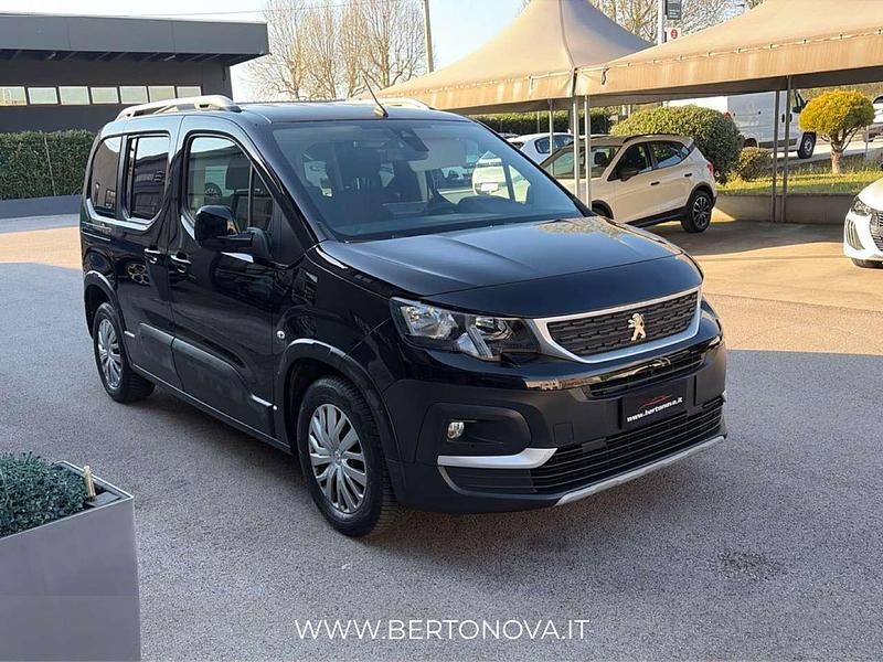 Usata Peugeot Rifter Active 131 CV (96 kW) 2019 Nero Monovolume