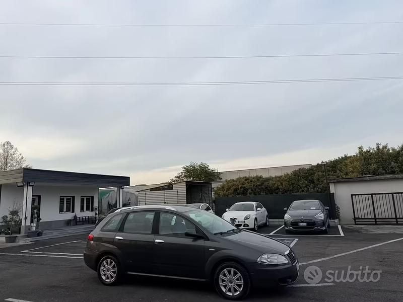 Usata Fiat Croma Emotion 119 CV (87 kW) 2006 Nero Station wagon