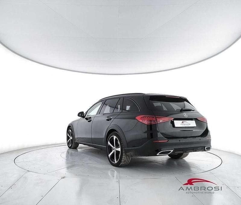 Usata Mercedes C220 Premium 200 CV (147 kW) 2022 Nero Station wagon