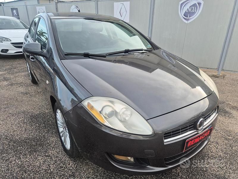 Usata Fiat Bravo Dynamic 105 CV (77 kW) 2009 Grigio Utilitaria