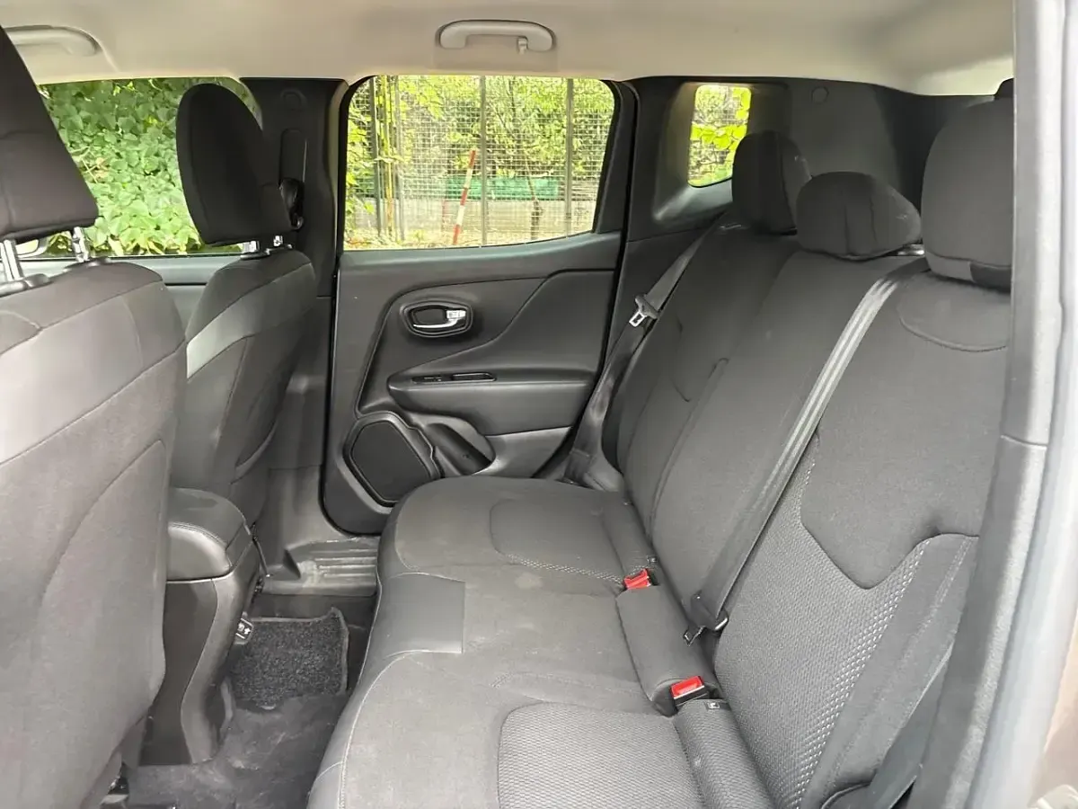 Usata Jeep Renegade Night Eagle 120 CV (88 kW) 2020 Grigio SUV