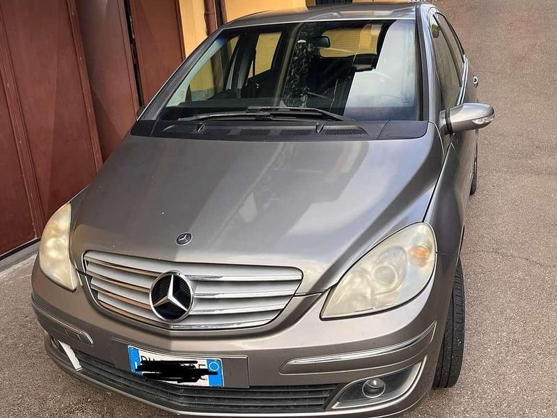 Usata Mercedes B200 Chrome 140 CV (102 kW) 2008 Argento Monovolume