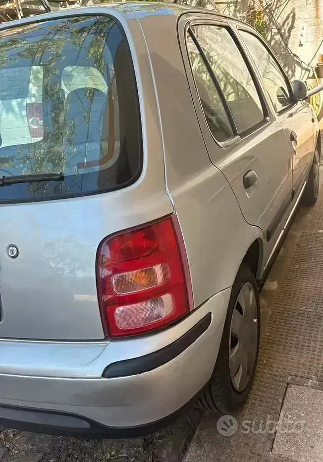 Usata Nissan Micra 60 CV (44 kW) 2002 Grigio Utilitaria