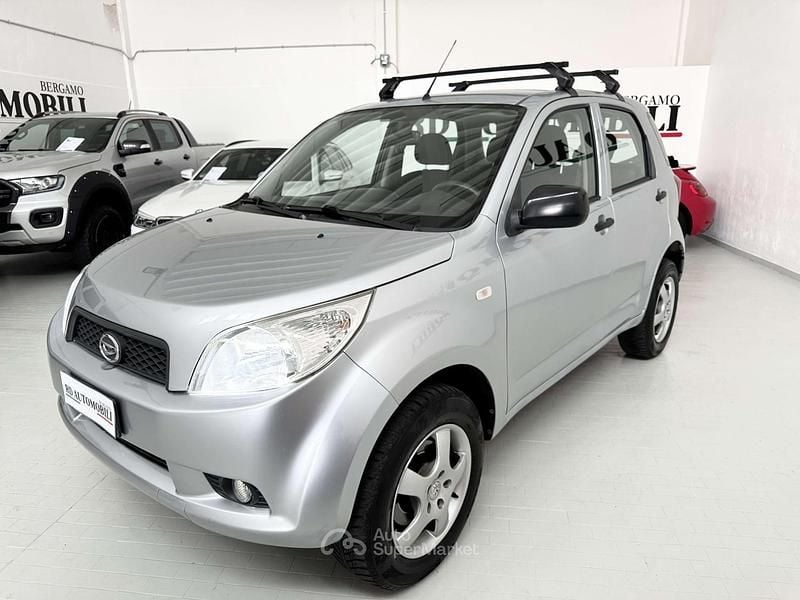 Usata Daihatsu Terios 105 CV (77 kW) 2008 Argento metalizzato SUV