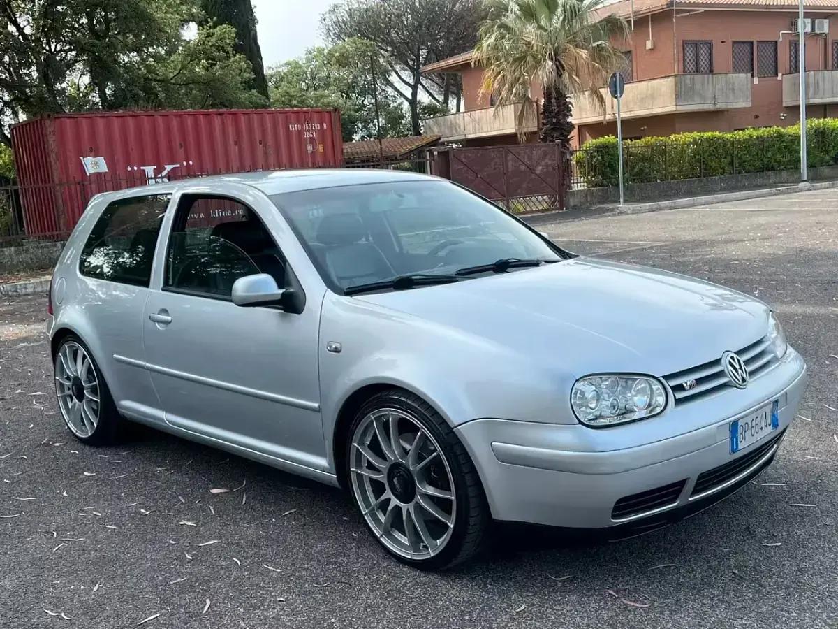 Usata VW Golf IV 450 CV (330 kW) 2000 Argento Coupé