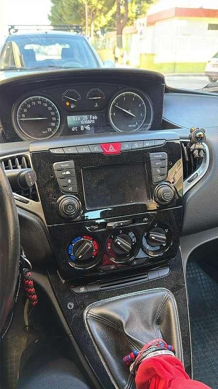 Usata Lancia Ypsilon Gold 95 CV (69 kW) 2017 Utilitaria