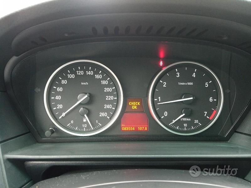 Begagnad BMW 523 Sport Line 190 HK (139 kW) 2008 Svart Kombi