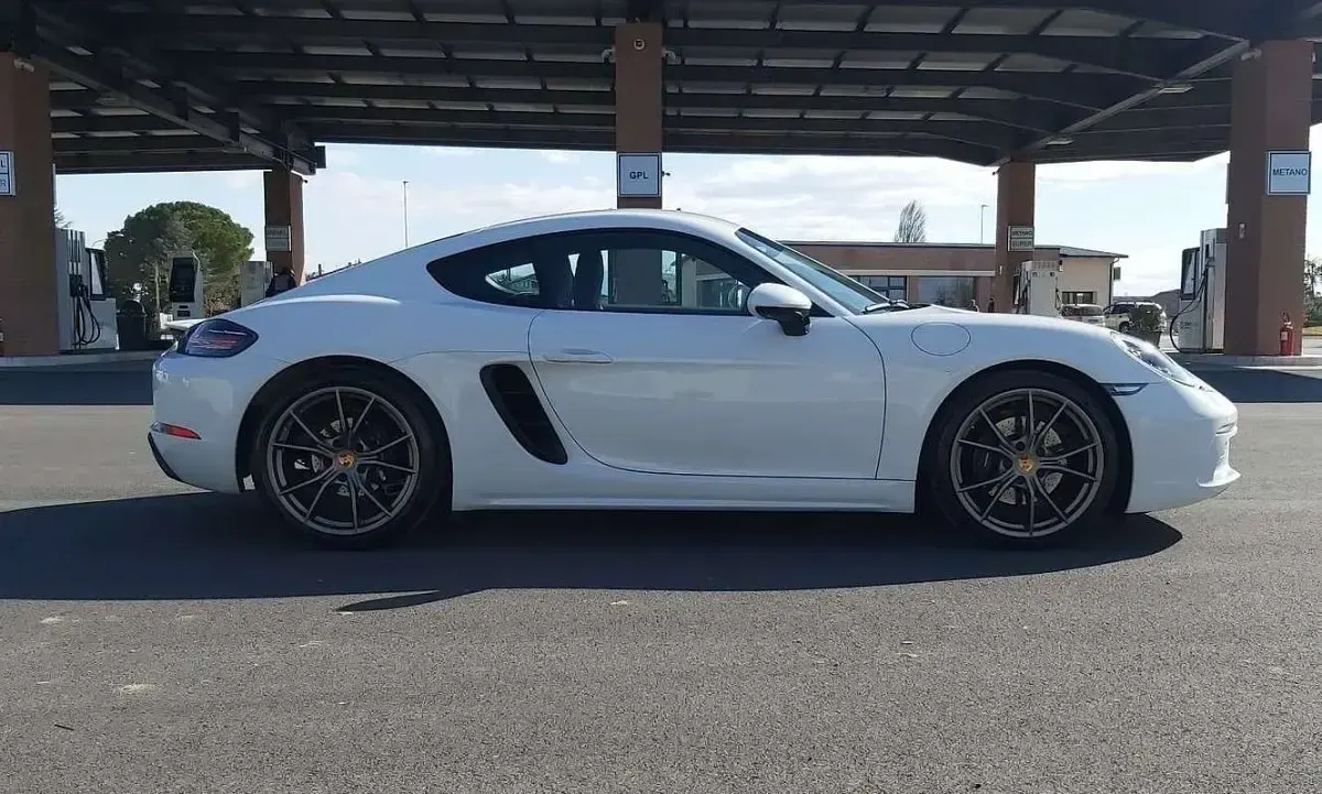 Usata Porsche 718 299 CV (219 kW) 2018 Bianco Coupé