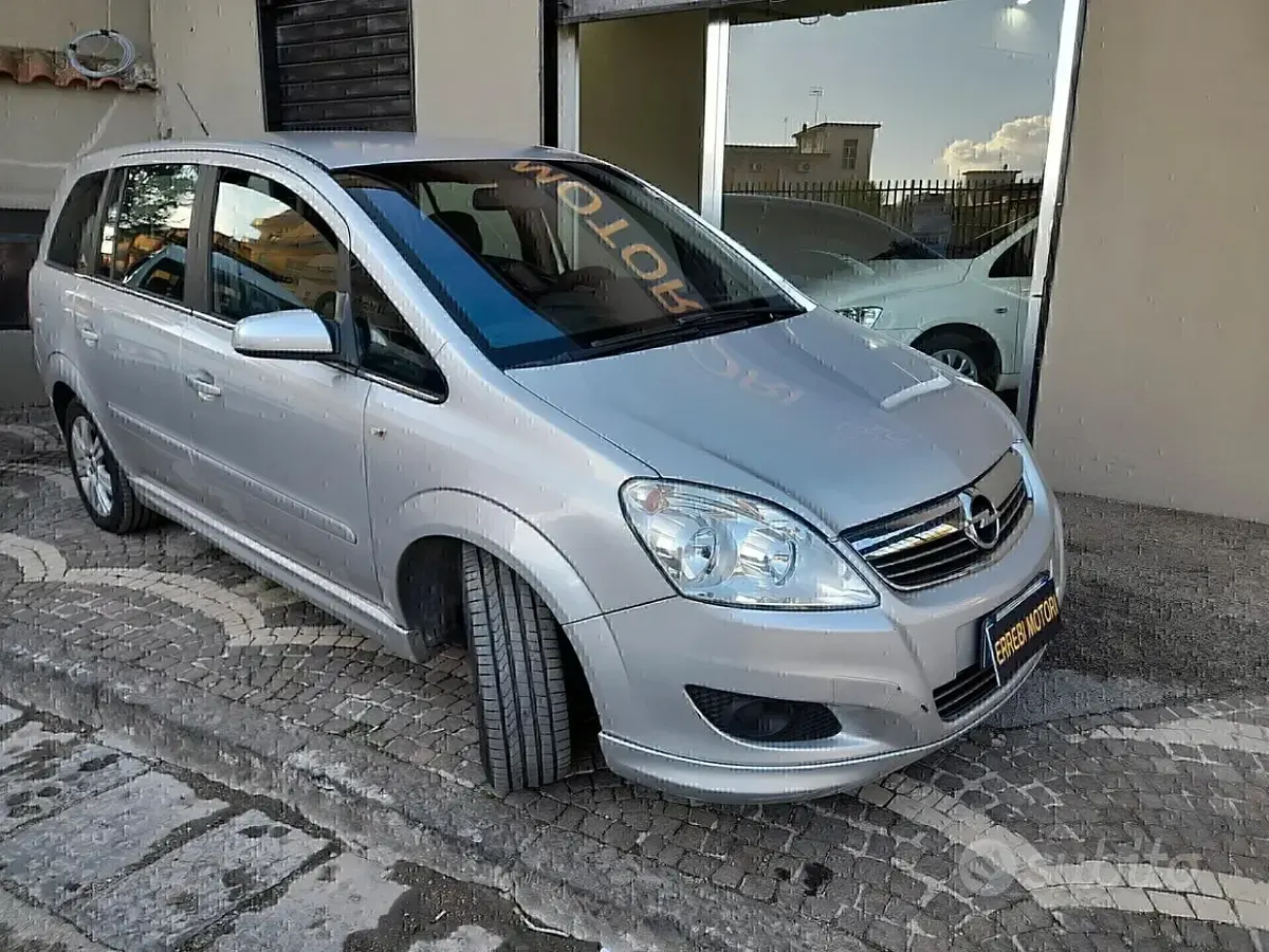 Brugt Opel Zafira Cosmo 94 HK (69 kW) 2009 Grå MPV