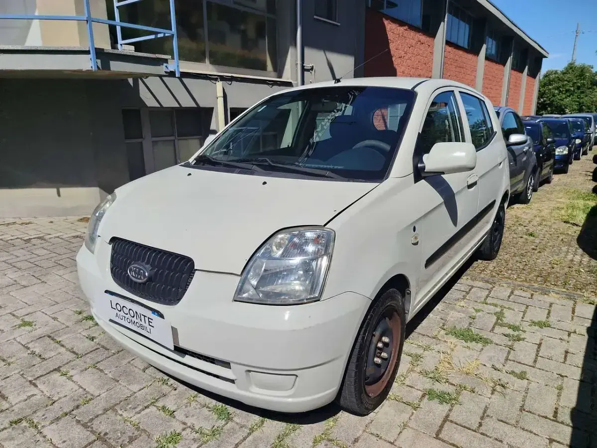 Usata Kia Picanto LX 60 CV (44 kW) 2007 Bianco Utilitaria