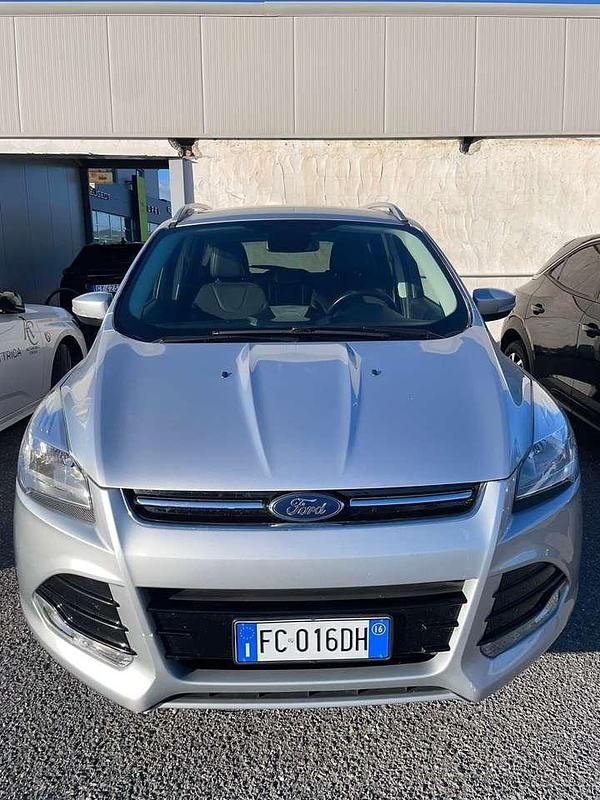 Argento Usata 2016 Ford Kuga Titanium SUV | 15.500 € (Molto cara) - Immagine 1/4