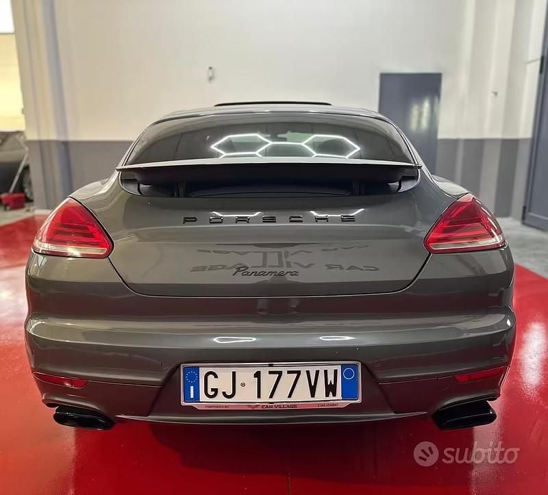 Usata Porsche Panamera Edition 300 CV (220 kW) 2016 Grigio Utilitaria