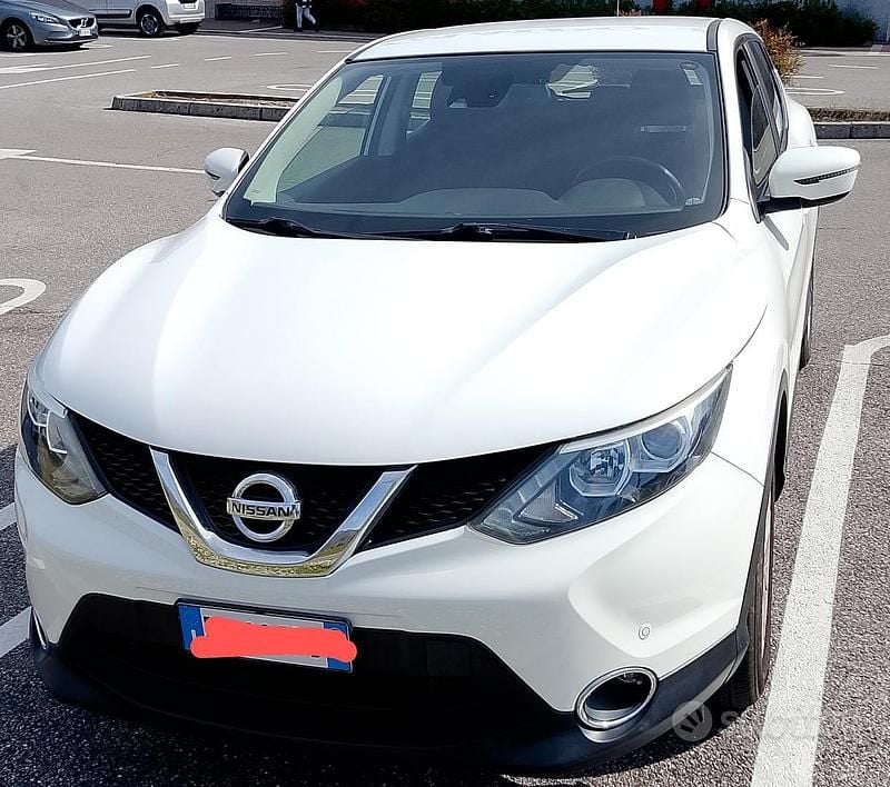 Usata Nissan Qashqai 115 CV (84 kW) 2015 Bianco SUV