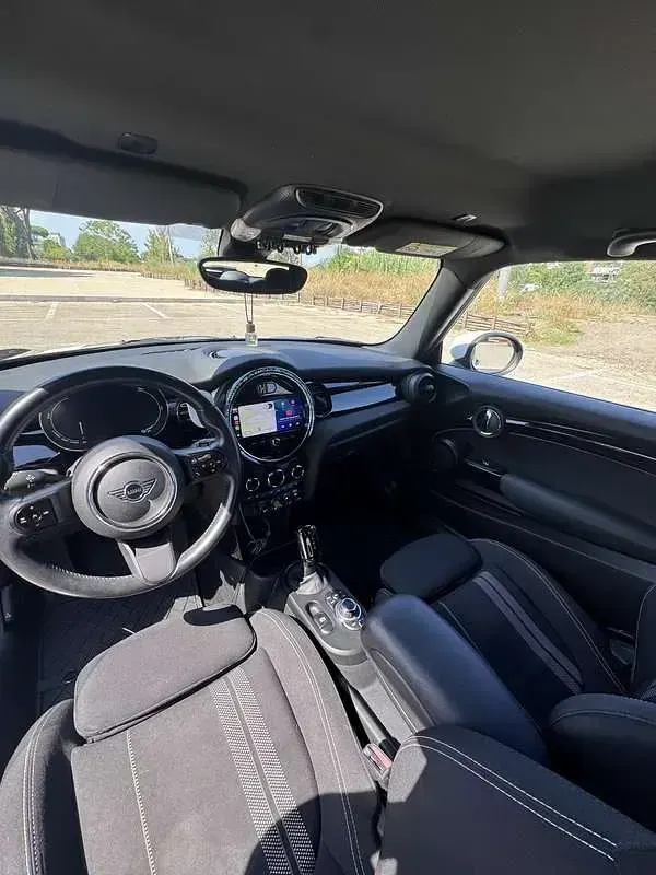 Usata Mini Cooper SE Essential 75 kW (102 CV) 2023 Utilitaria