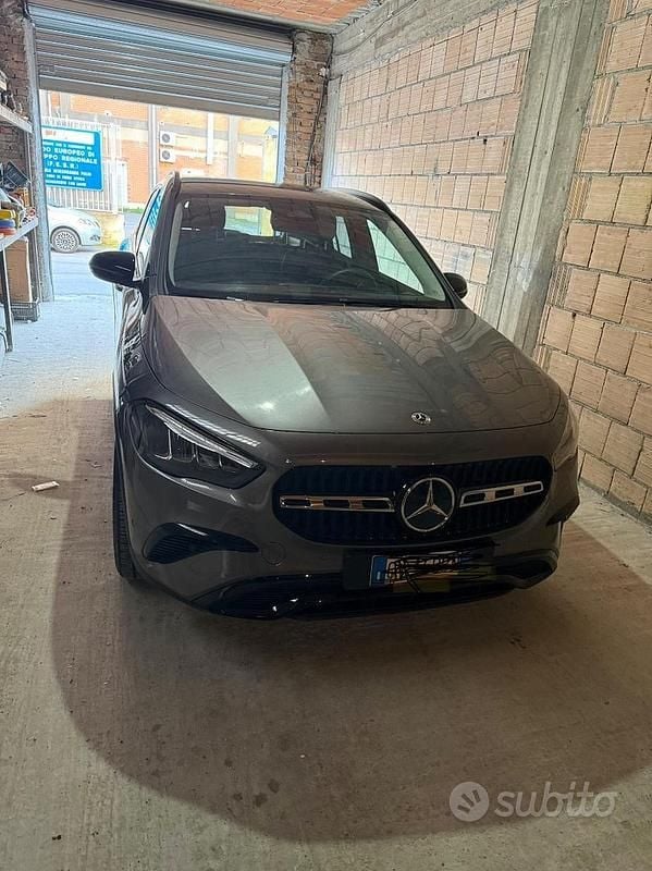 Usata Mercedes GLA180 Progressive 136 CV (100 kW) 2024 Grigio SUV
