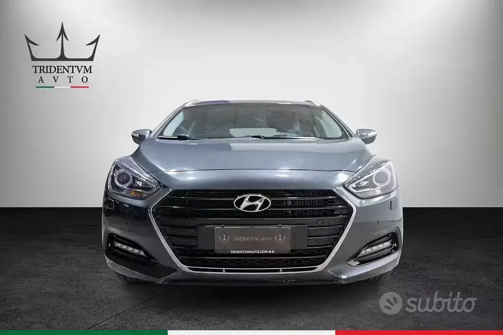 Usata Hyundai i40 141 CV (103 kW) 2016 Grigio Station wagon