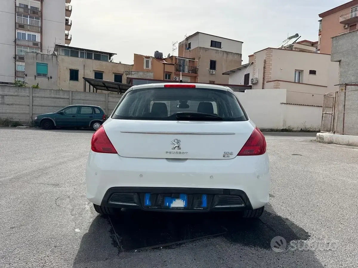 Usata Peugeot 308 Allure 112 CV (82 kW) 2012 Bianco Berlina