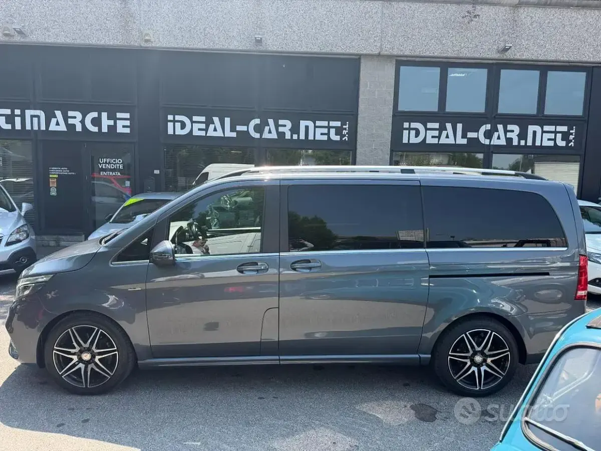 Usata Mercedes V250 Avantgarde 190 CV (139 kW) 2018 Grigio Monovolume