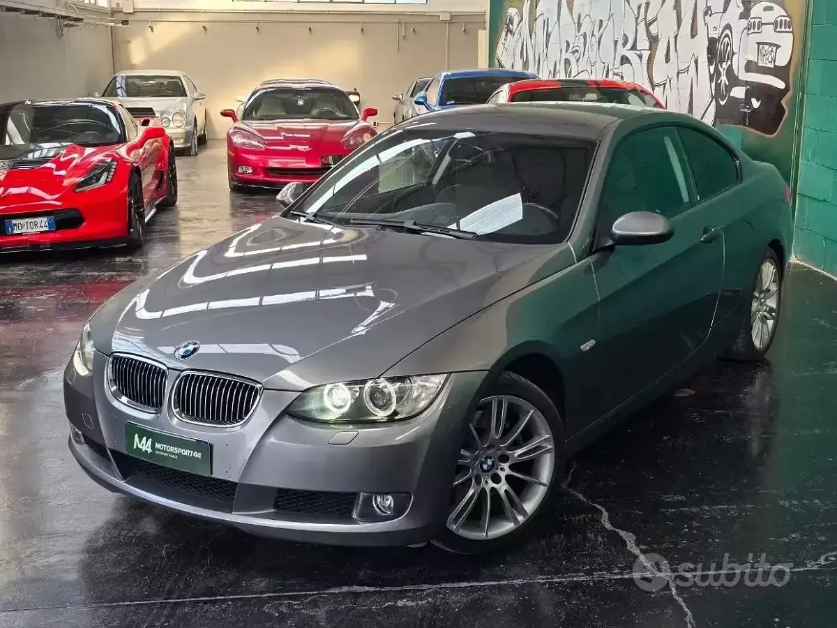 Usata BMW 325 Efficient Dynamics 218 CV (160 kW) 2006 Grigio Coupé