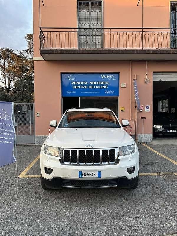Usata Jeep Grand Cherokee Overland 241 CV (177 kW) 2012 Bianco SUV