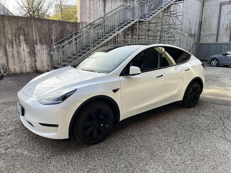 Usata Tesla Model Y Long Range AWD 189 kW (258 CV) 2023 Bianco SUV