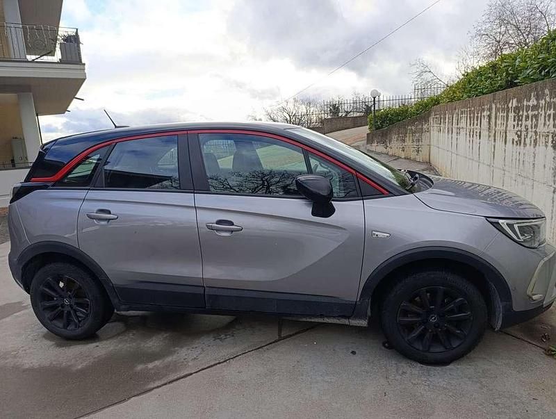 Usata Opel Crossland X GS Line 110 CV (80 kW) 2021 Argento SUV