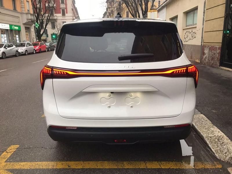 Nuova Cirelli 7 177 CV (130 kW) 2026 Bianco SUV