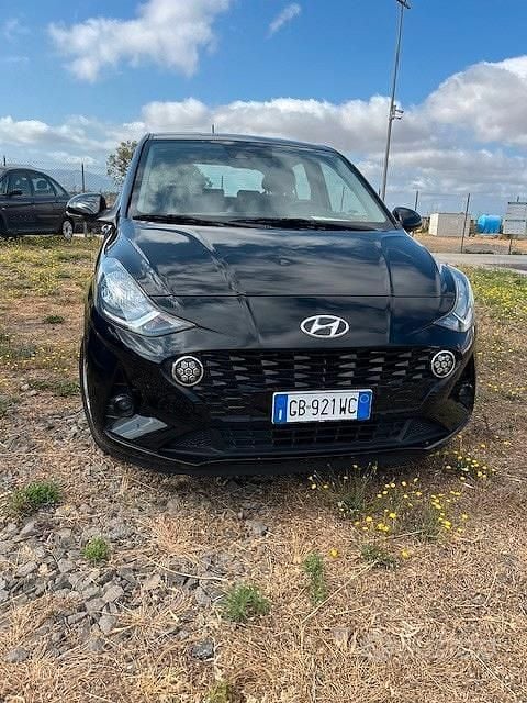 Nero Usata 2020 Hyundai i10 Due volumi | 11.500 € (Buon prezzo) - Immagine 1/4