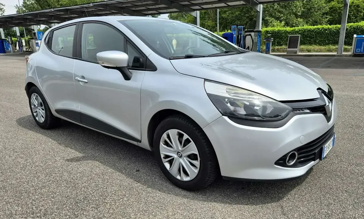 Usata Renault Clio IV Life 73 CV (53 kW) 2016 Berlina