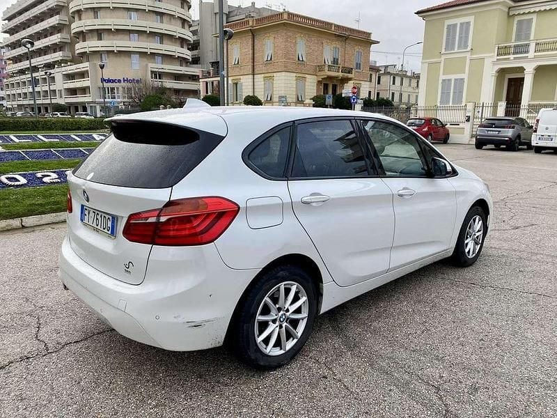 Usata BMW 216 Active Tourer Luxury Line 116 CV (85 kW) 2018 Bianco Monovolume