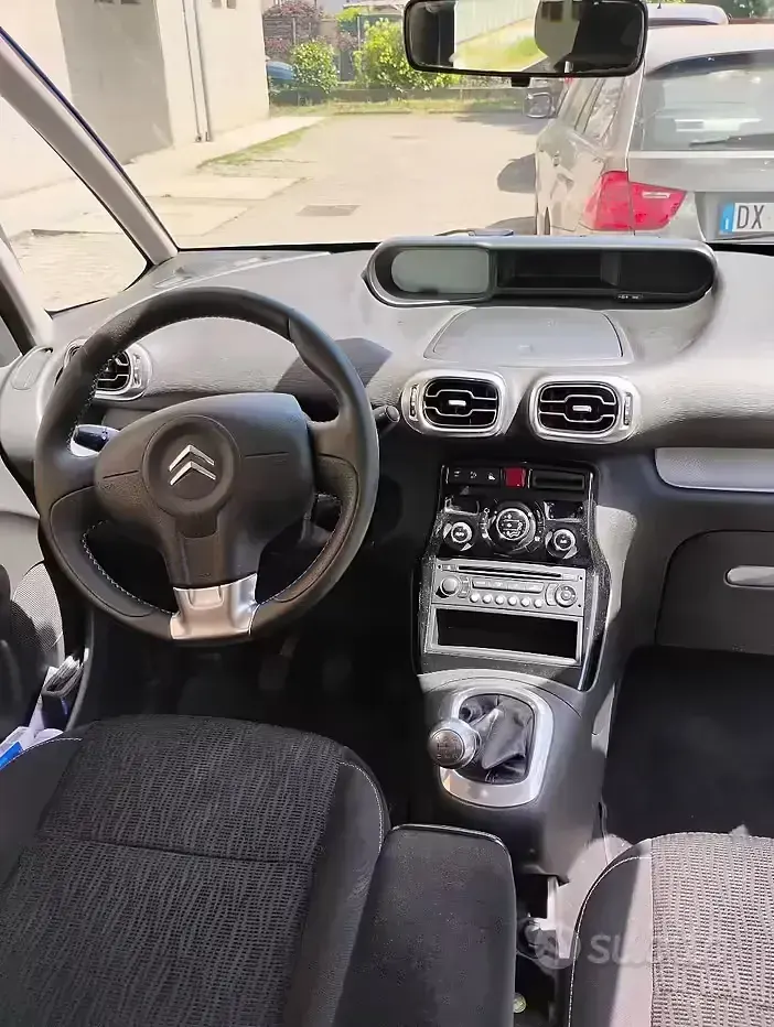 Usata Citroën C3 Picasso 95 CV (69 kW) 2011 Grigio Monovolume