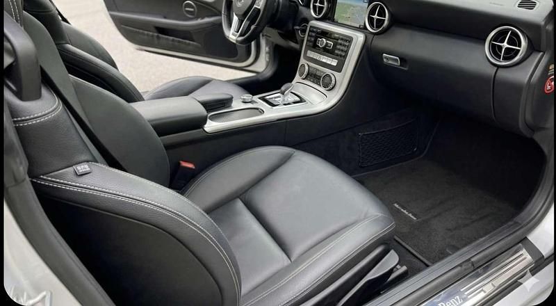 Usata Mercedes SLC180 Premium 156 CV (114 kW) 2019 Argento Cabrio