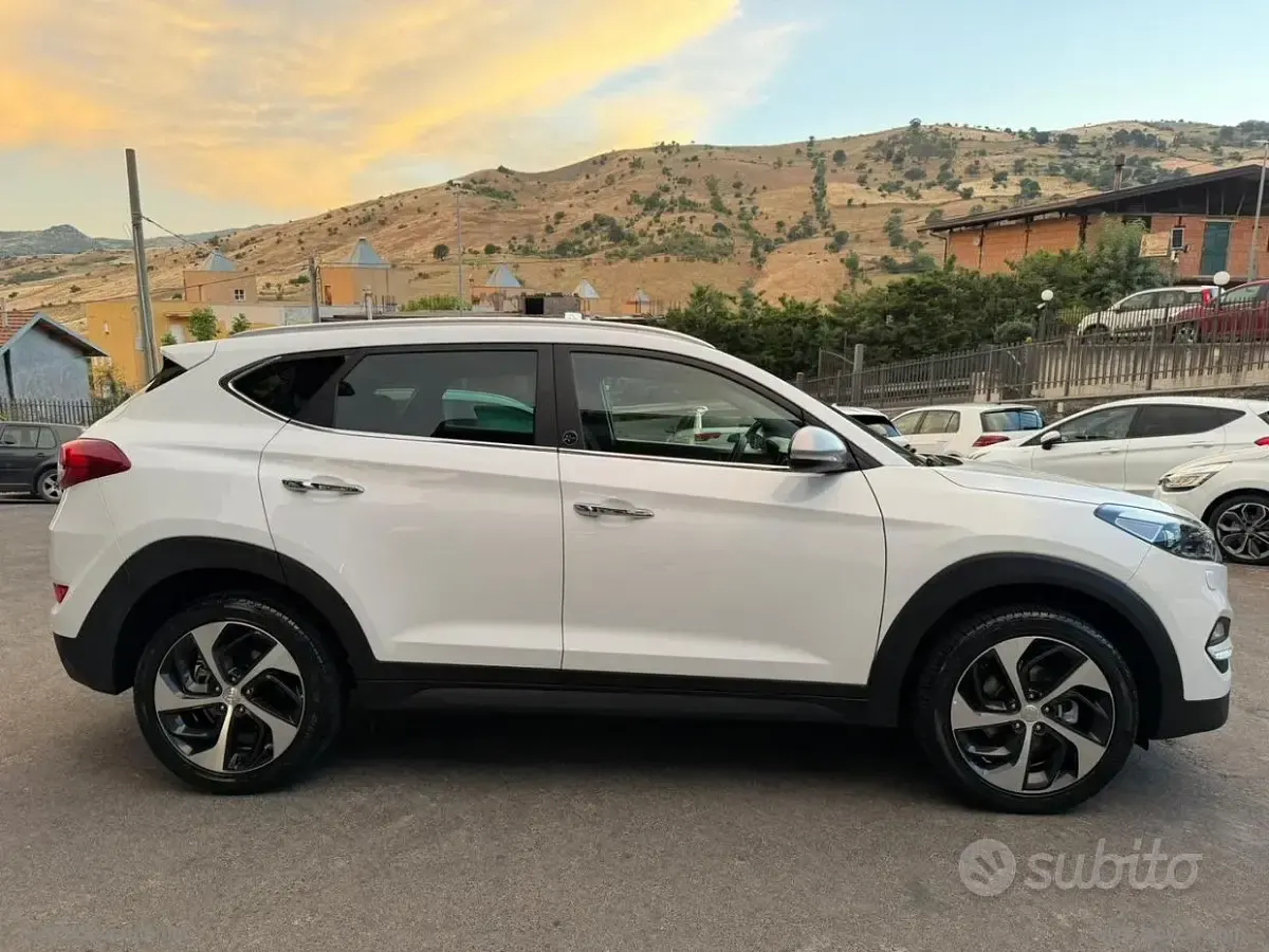 Usata Hyundai Tucson Edition 116 CV (85 kW) 2018 Bianco SUV