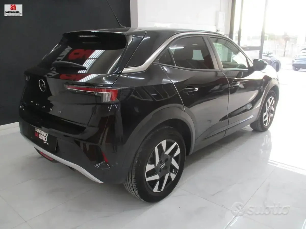 Usata Opel Mokka Elegance 101 CV (74 kW) 2022 Nero SUV