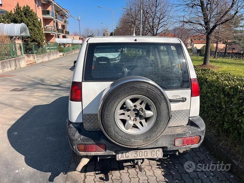 Usata Nissan Terrano 1996 Bianco SUV