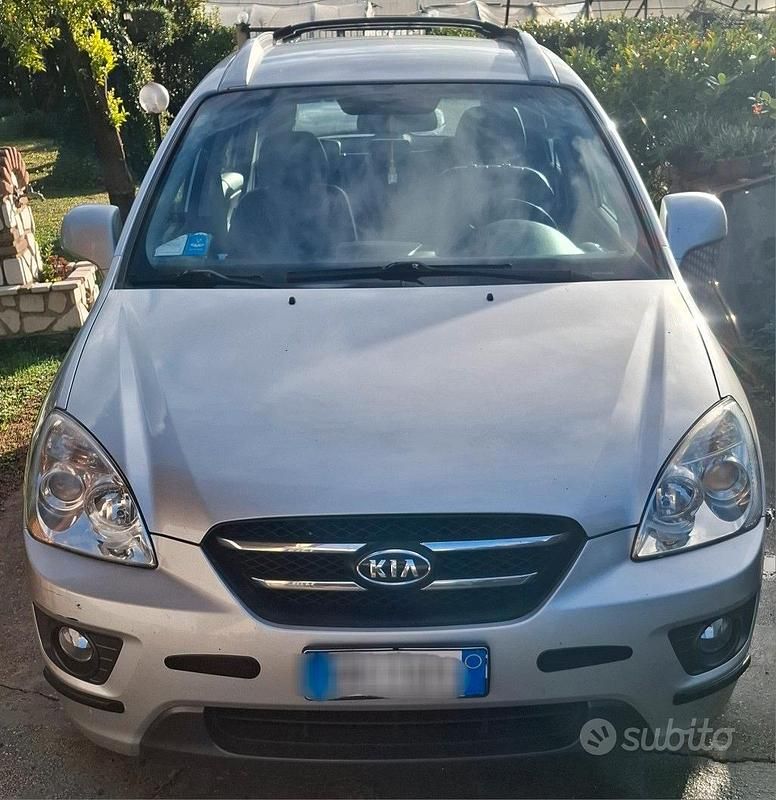 Usata Kia Carens 150 CV (110 kW) 2008 Grigio Monovolume