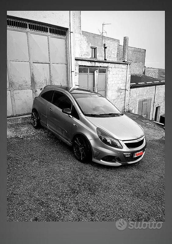Usata Opel Corsa OPC 90 CV (66 kW) 2009 Grigio Utilitaria