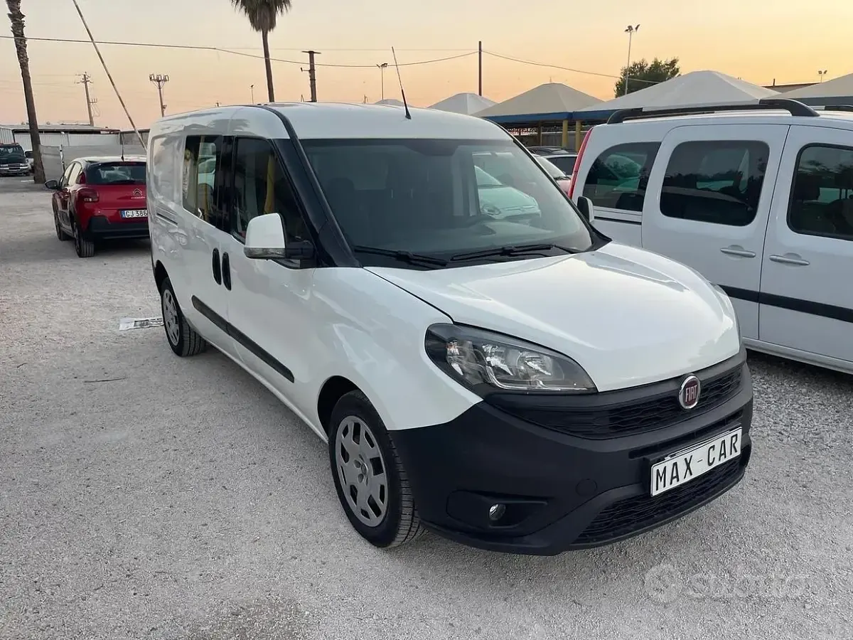 Usata Fiat Doblò 120 CV (88 kW) 2019 Bianco Monovolume