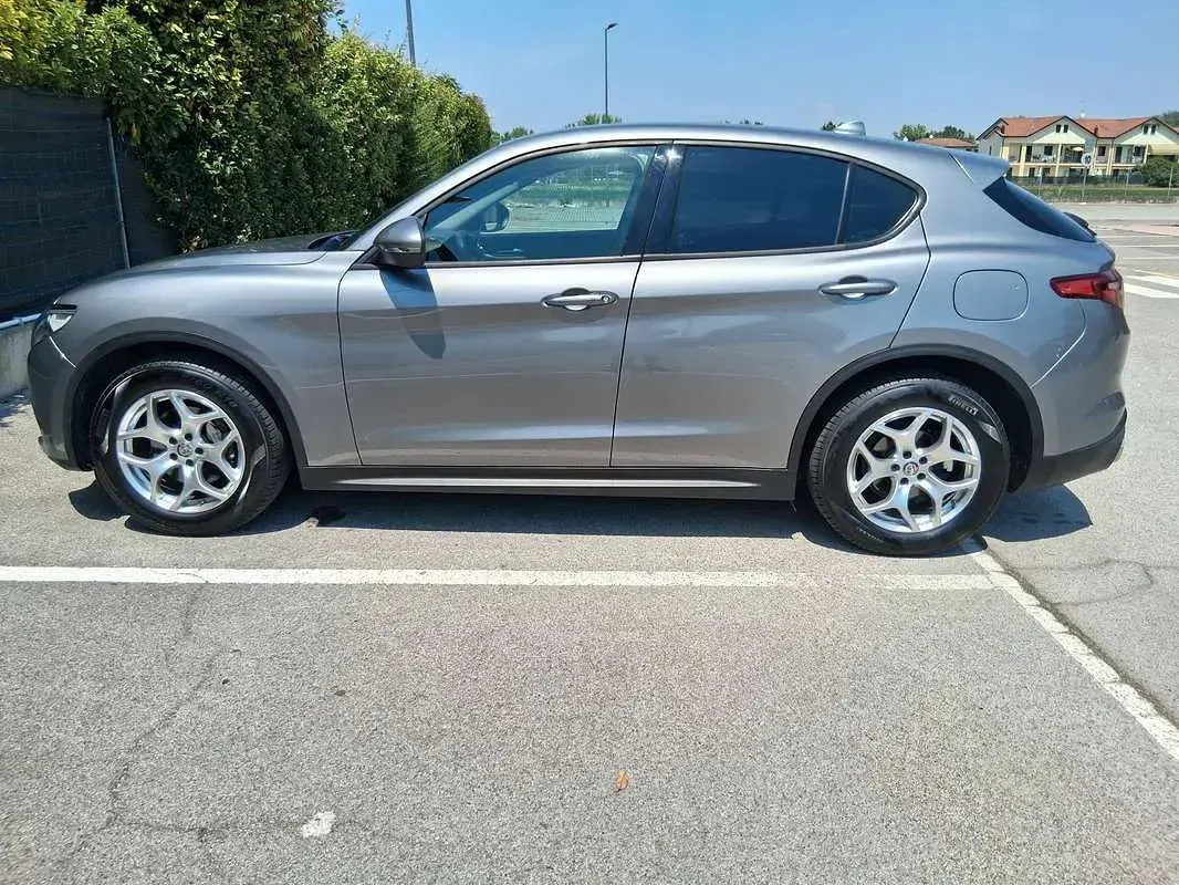 Usata Alfa Romeo Stelvio Business 190 CV (139 kW) 2021 Grigio SUV